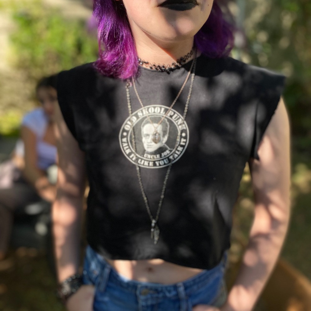 Cropped tee
